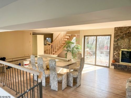 142 Magee Rd, Skyline Lakes NJ  07456-1123 exterior