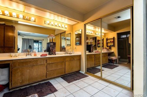 1386 Trane Rd, Bullhead City AZ  86442-7102 exterior