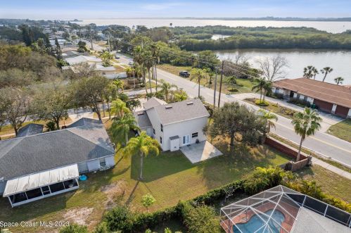 222 Summers Creek Dr, Merritt Island FL  32952-2684 exterior