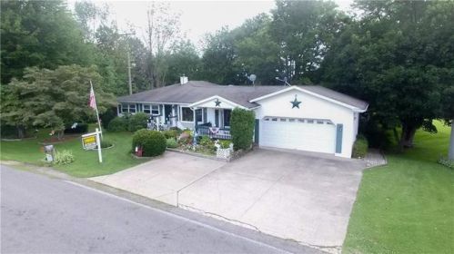 6166 Pieper Rd, Girard, PA 16417-9428