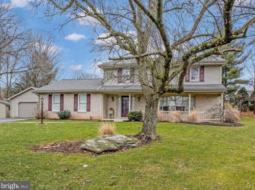 321 Concord Ct, Swatara, PA 17033-1815