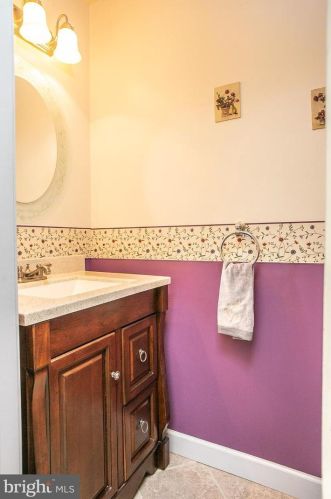 109 Joan Dr, Collegeville PA  19426-1958 exterior