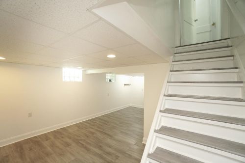 6 Damon Rd, Cincinnati OH 45218-1034 exterior