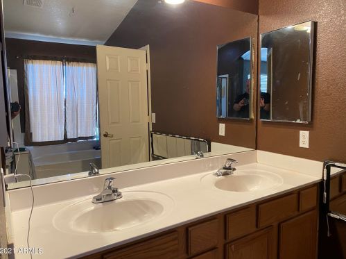13456 Maui Ln, Sun City, AZ 85379-6566
