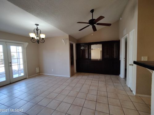 4830 Ferret Dr, Tucson AZ 85742-9543 exterior