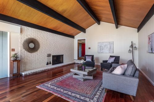 7190 Fircrest Ave, Sebastopol CA  95472-4430 exterior