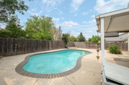 53 Glenshire Ln, Chico CA  95973-5601 exterior