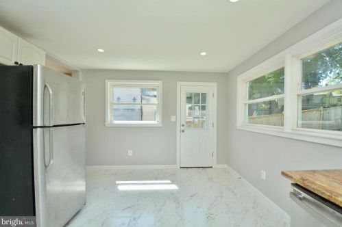 6717 Westcott Rd, Falls Church VA  22042-2717 exterior