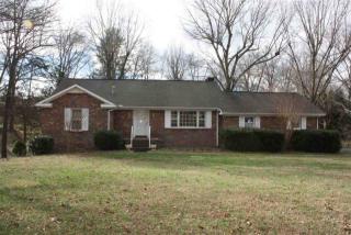 103 Hickory Ln, Mc Minnville TN  37110-1811 exterior