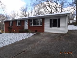 210 Yorktown Rd, Clarksville, TN 37042-3631