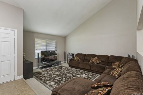 16060 Lenel Ct, Riverside CA  92504-5817 exterior