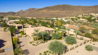 6308 Parkside Ln, Glendale, AZ 85310-4215