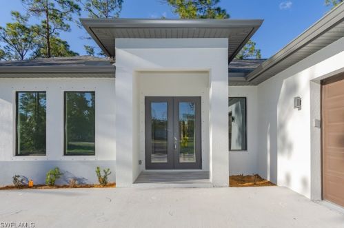 4243 45th Ave, Naples, FL 34120
