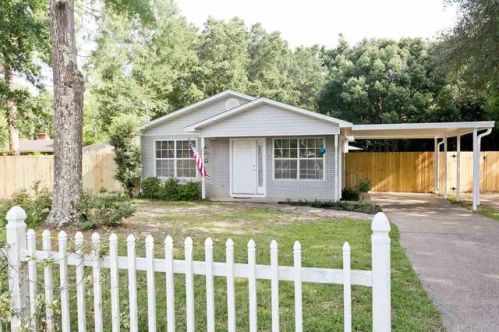 1341 Fairchild St, Pensacola, FL 32504-6426