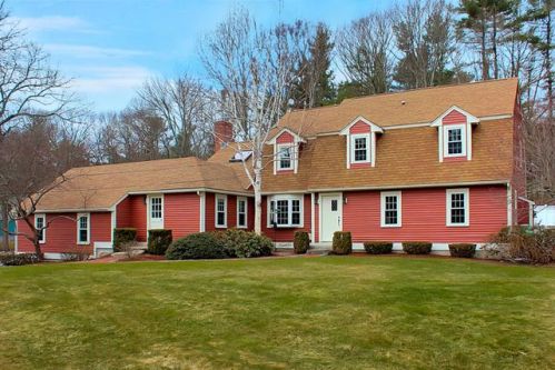 29 Noon Hill Ave, Norfolk, MA 02056-1136