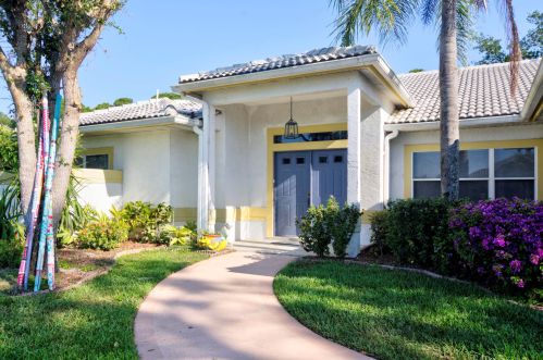 3309 Bent Pine Dr, Fort Pierce, FL 34951-2966