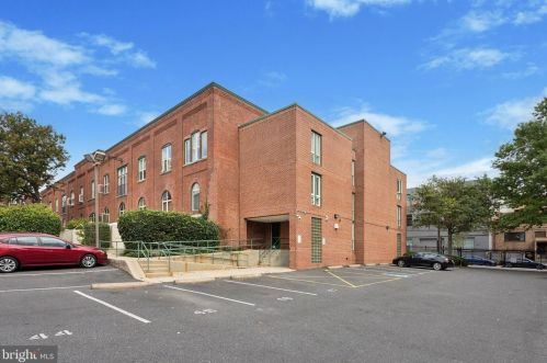 870 28th St, Philadelphia PA  19130-1732 exterior