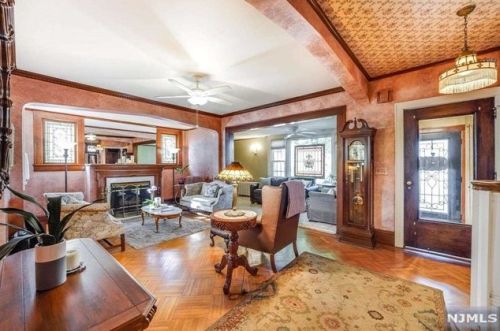 181 Cedar St, Ridgefield Park, NJ 07660-1803