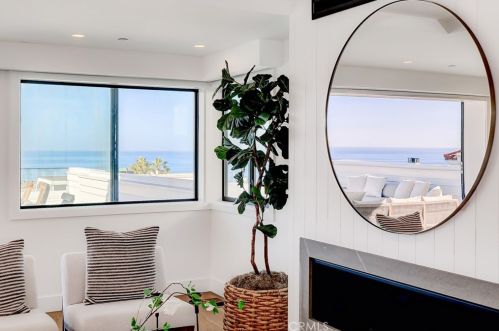 413 Bayview Dr, Manhattan Beach CA  90266-5717 exterior