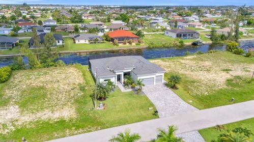 3510 11th Pl, Cape Coral, FL 33914-5236