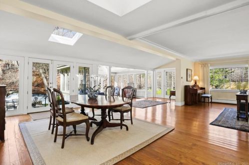 200 Mill Rd, New Canaan CT  06840-4310 exterior