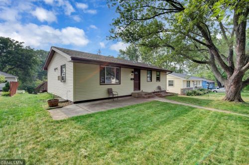 1816 Independence Ave, Minneapolis, MN 55426-1832
