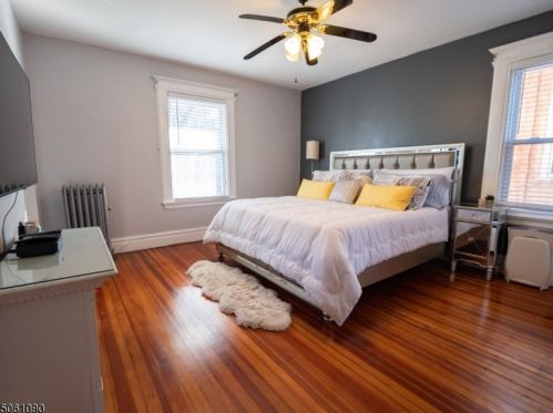 20 Vernon Pl, East Orange NJ  07017-4410 exterior