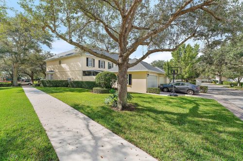 192 Poinciana Dr, Jupiter FL  33458-2830 exterior