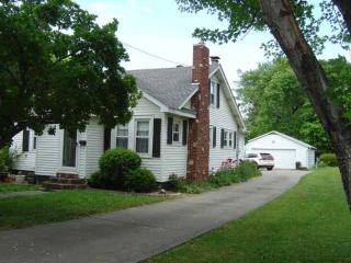 905 Elm St, Benton, KY 42025-1349