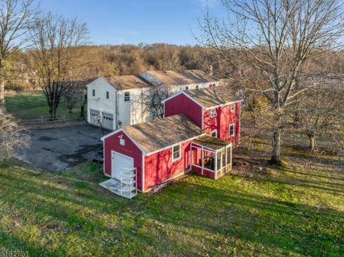 14 Larsen Rd, East Amwell Township, NJ 08551-1707