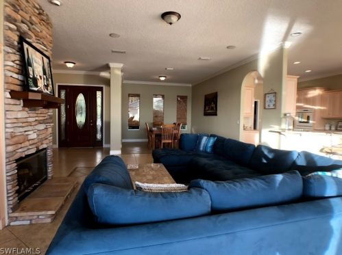 1647 Riverside Dr, Daytona Beach FL  32117-1739 exterior