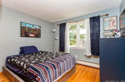 5 Pamela Dr, Wallingford CT  exterior