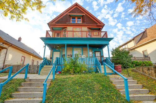 1119 22nd St, Milwaukee, WI 53204-1936