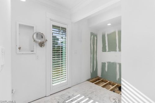 1224 Kittiwake Cir, Sanibel FL  33957-3608 exterior