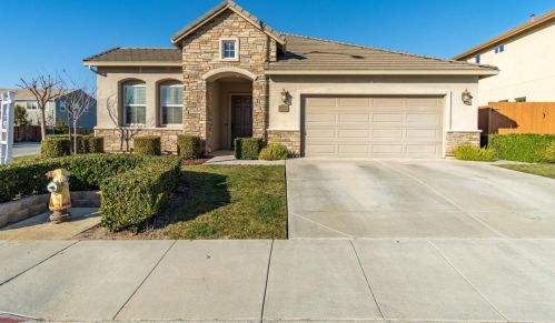 1210 Brigantino Dr, Hollister, CA 95023-4227