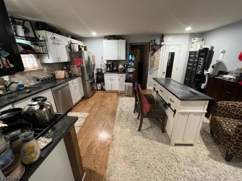 37 43rd St, Irvington, NJ 07111-1212