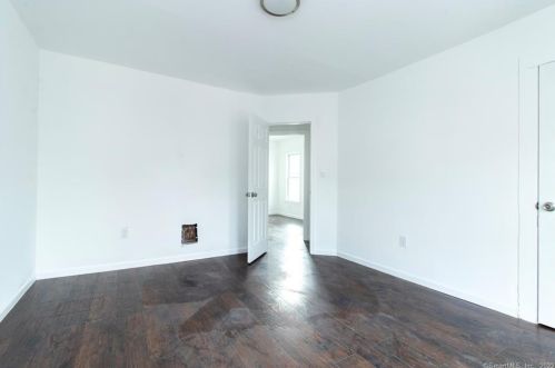 125 Denver Ave, Bridgeport CT  06605-1903 exterior