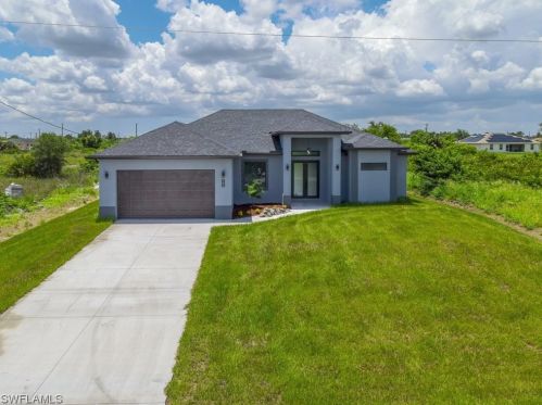 364 Pauline Ave, Lehigh Acres, FL 33974-0453