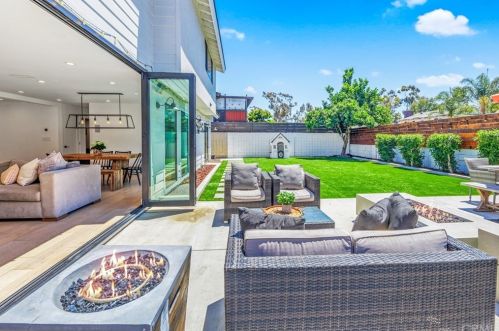 117 Harvard Ln, Seal Beach CA  90740-2508 exterior