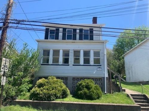 342 Valley St, Mc Donald, PA 15057-1010