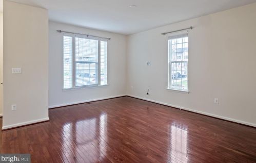 1708 Rockledge Ter, Woodbridge VA  22192-2508 exterior