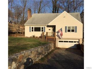12 Wakenor Rd, Westport, CT 06880-3838