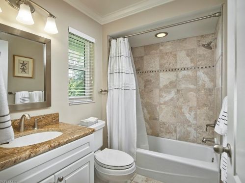 527 Devils Ln, Naples FL  34103-3021 exterior