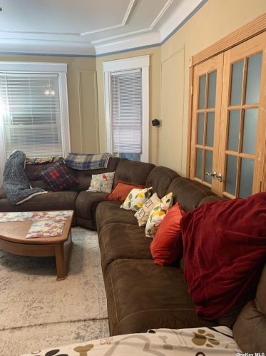 87-65 95th St, Jamaica NY  11421-2216 exterior