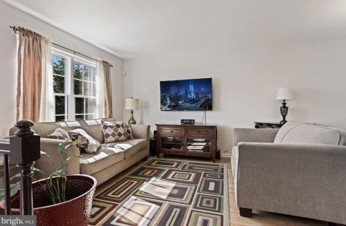 605 Warrenton Ter, Leesburg VA  20176-2466 exterior