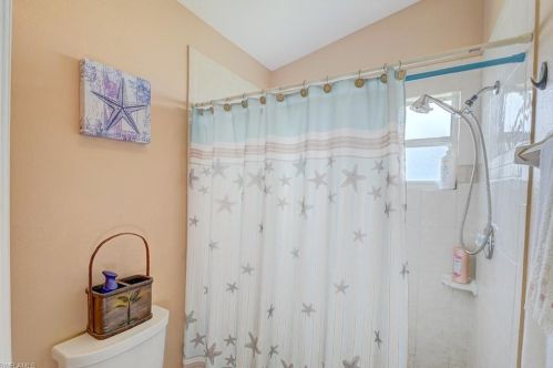 1005 1 Pl, Cape Coral FL  33993-1143 exterior