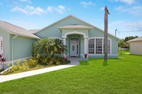 2441 Halissee St, Fort Pierce, FL 34953-2719