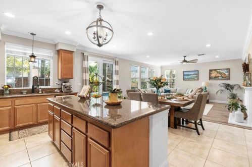 27406 Quincy Ln, Temecula CA  92591-4402 exterior