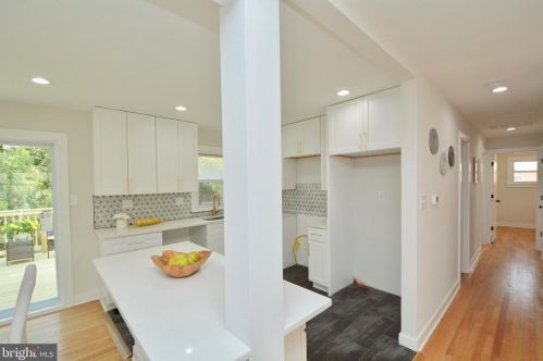 2608 Pioneer Ln, Falls Church VA  22043-3413 exterior