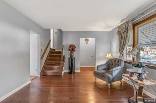 284 Howell Rd, Englewood NJ  07631-2106 exterior